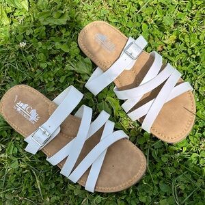 3/$15🍄New White Mountain Sandal, 7.5